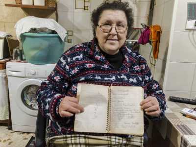 �Tutto � stato preparato qui da noi tra le mura domestiche - spiega donna Rosa -. So le ricette a memoria e quando qualche ingrediente mi sfugge consulto il ricettario di mia madre, morta 32 anni fa�
